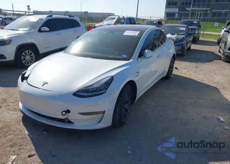 2018 Tesla Model 3 Long Range/Mid Range из США, поврежденный, VIN 5YJ3E1EA8JF035250